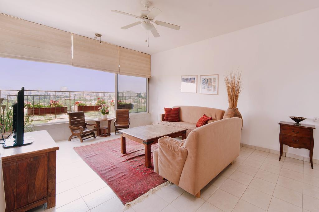 Kfar Saba View Apartment Номер фото