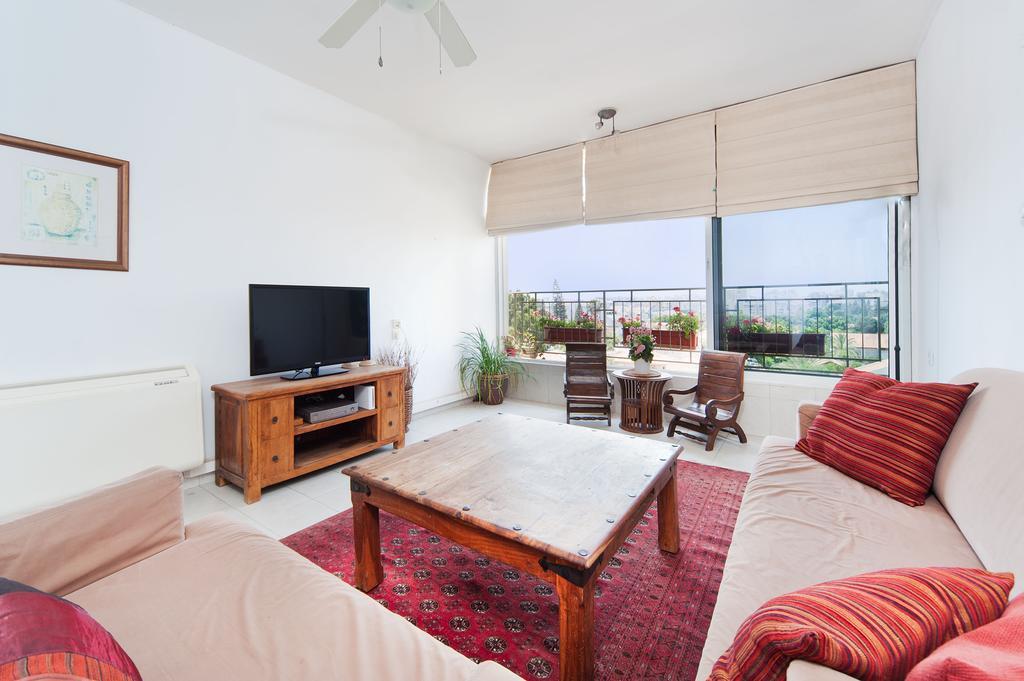 Kfar Saba View Apartment Номер фото